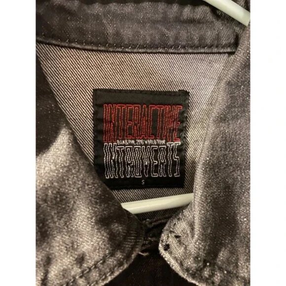 Interactive Introverts Denim Jacket Dan & Phil 2018 World Tour Sz S Black - Picture 4 of 6
